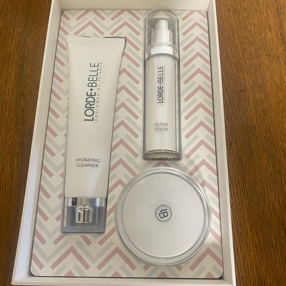 Lorde + Belle CC regimen kit. Retails $199 NEW